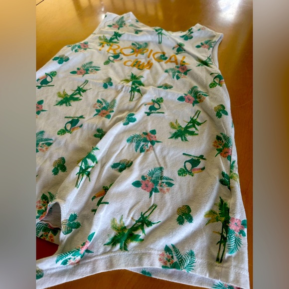 Camisole Tropical Club 💚🤍 - Picture 2 of 6